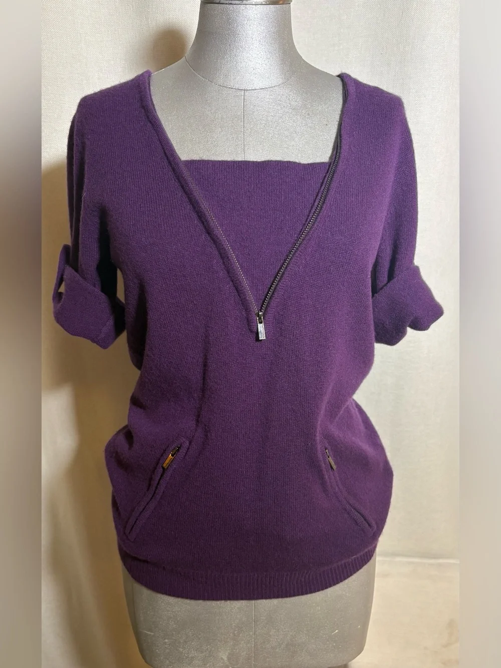 BCBGMAXAZRIA 100% Cashmere Convertible Zip Sweater Luxe Plum Purple NWOT Sz XS/S - Picture 2 of 12